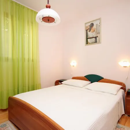Karbuni 9308b Blato