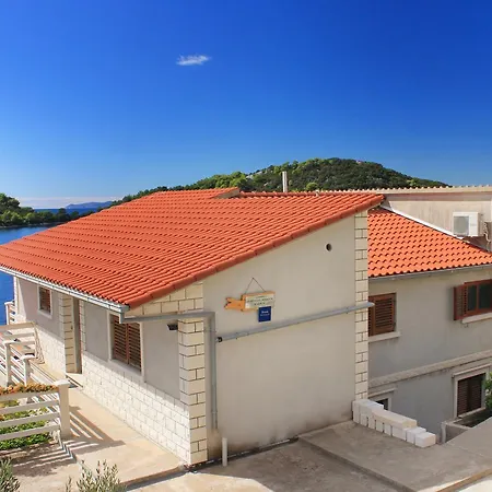 Karbuni 9308b Apartment *